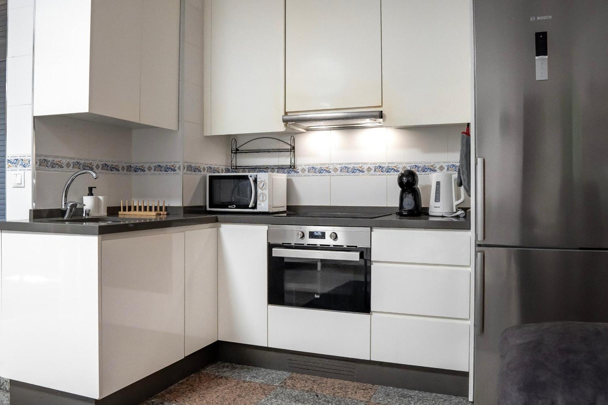 Cosy 1bd Near Playa De Americas, 208