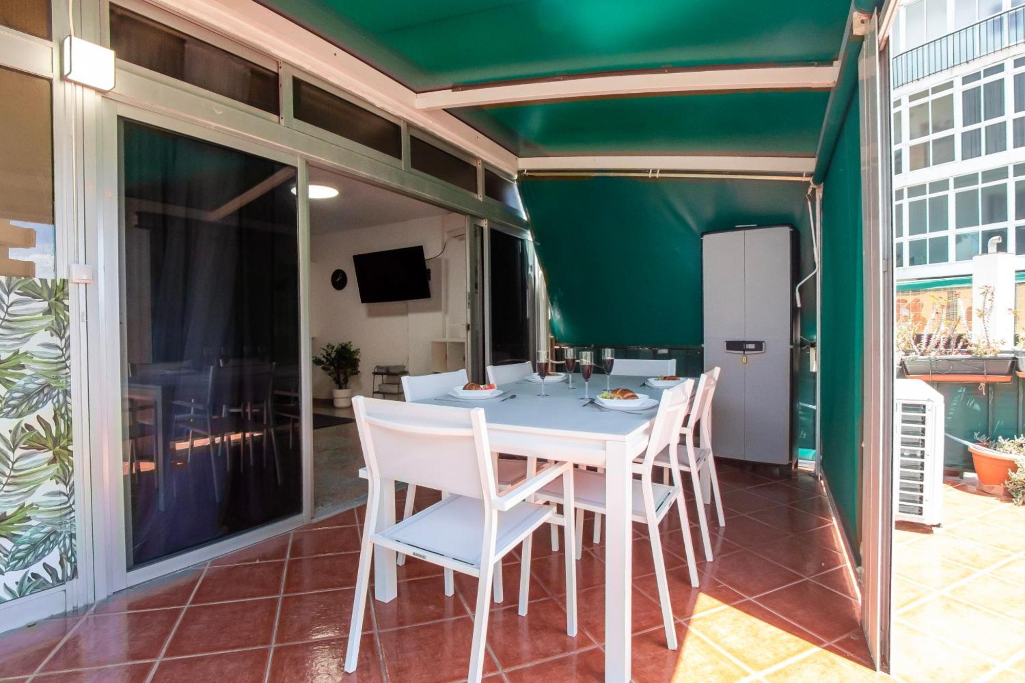 Cosy 1bd Near Playa De Americas, 208 Appartamento