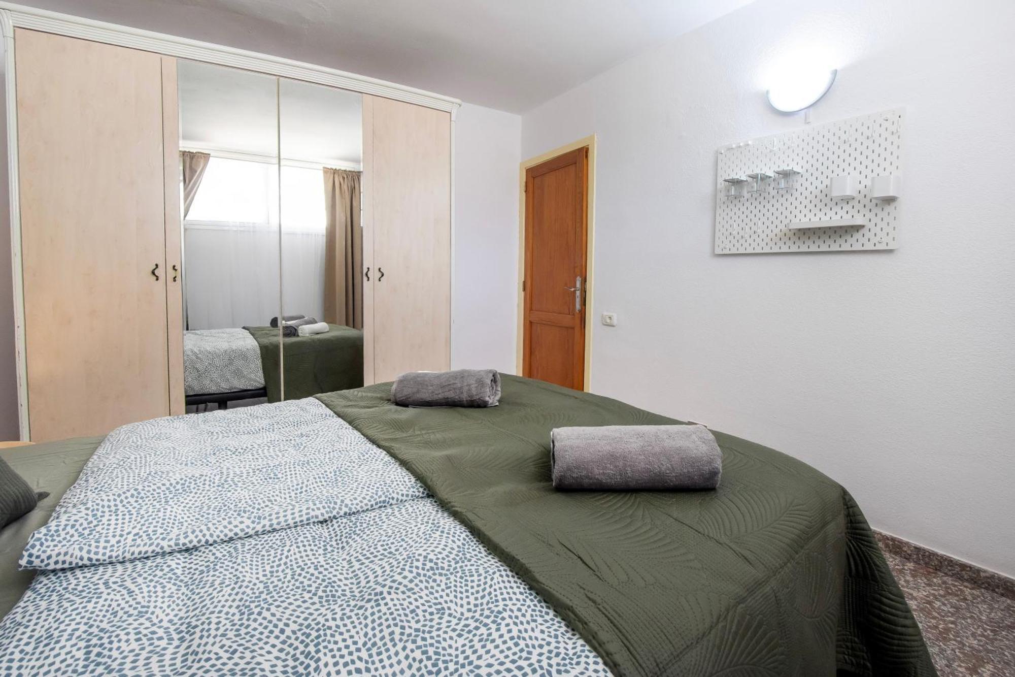 Cosy 1bd Near Playa De Americas, 208 *