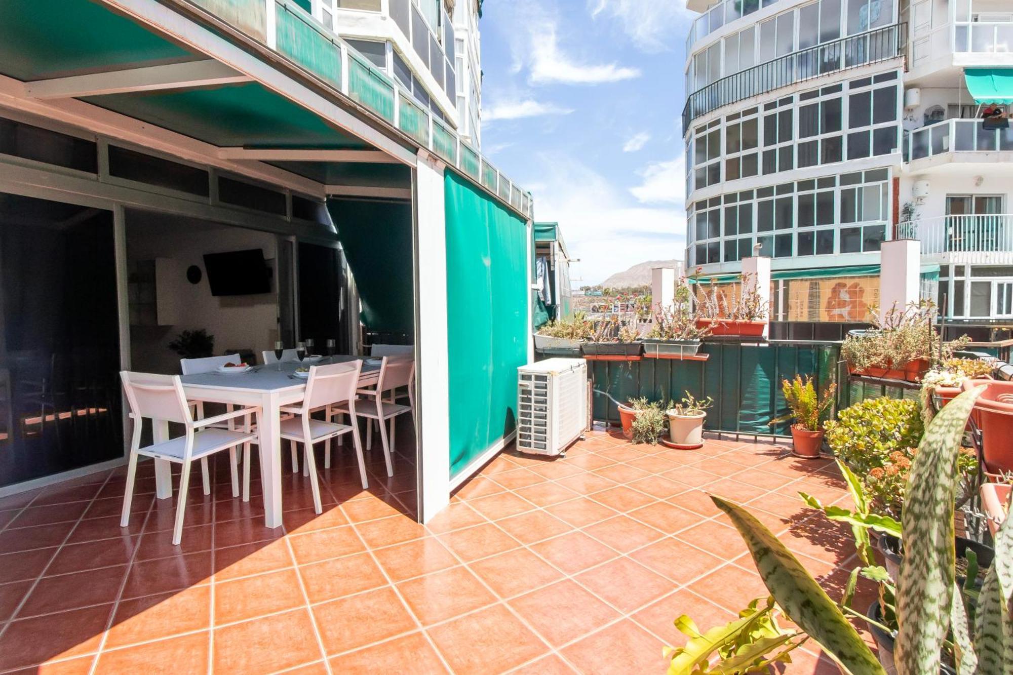 Cosy 1bd Near Playa De Americas, 208 * Playa de las Americas (Tenerife)